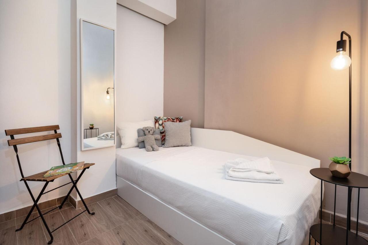 Mystique 2 Bd Aparment By Blupine Apartment Атина Екстериор снимка