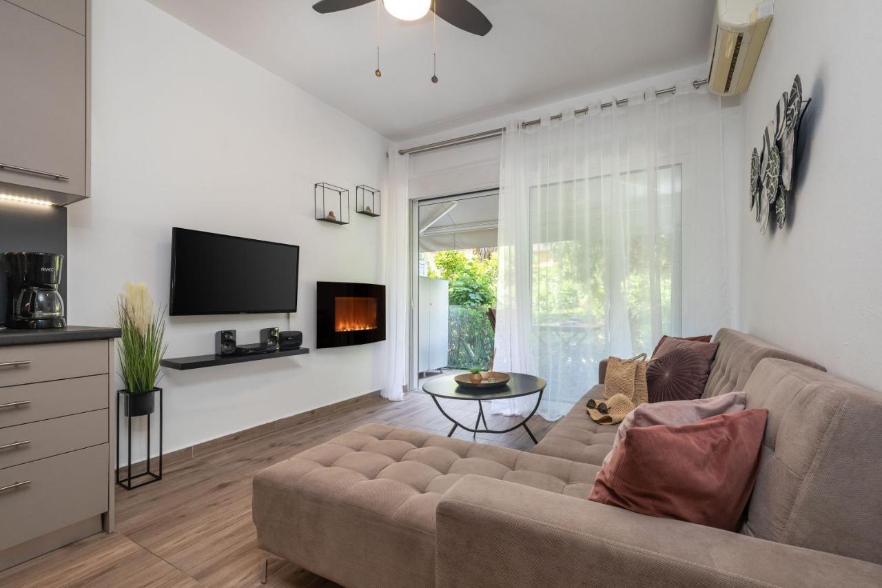 Mystique 2 Bd Aparment By Blupine Apartment Атина Екстериор снимка